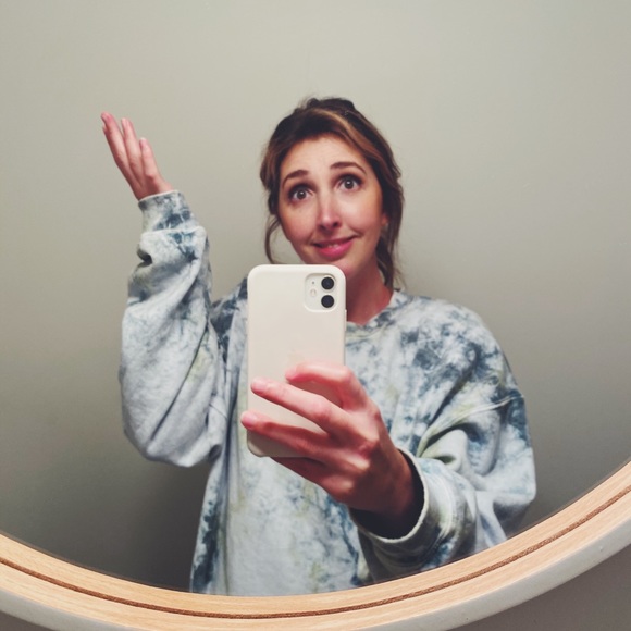 Meet your Posher, Elle - Picture 6 of 6